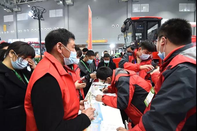 客户 服务升级 | 郑州中联农机用户俱乐部成立