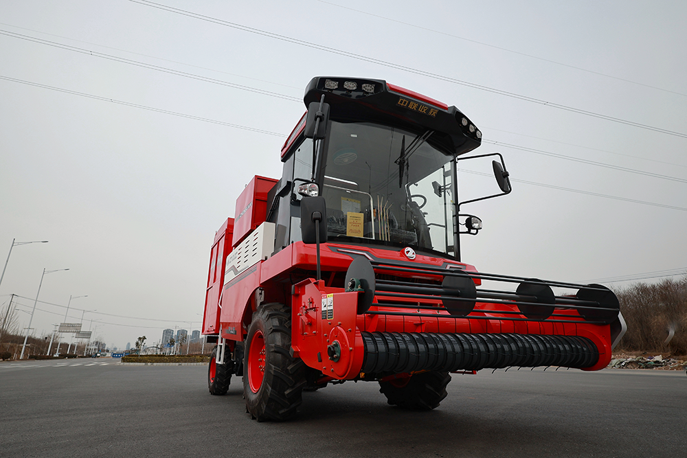 中联收获2022款4HZJ-2500A自走式花生捡拾收获机